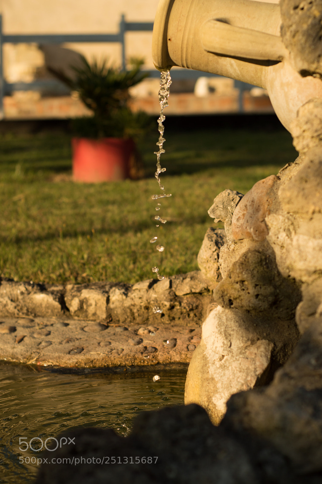 Nikon D3200 sample photo. L'eau photography