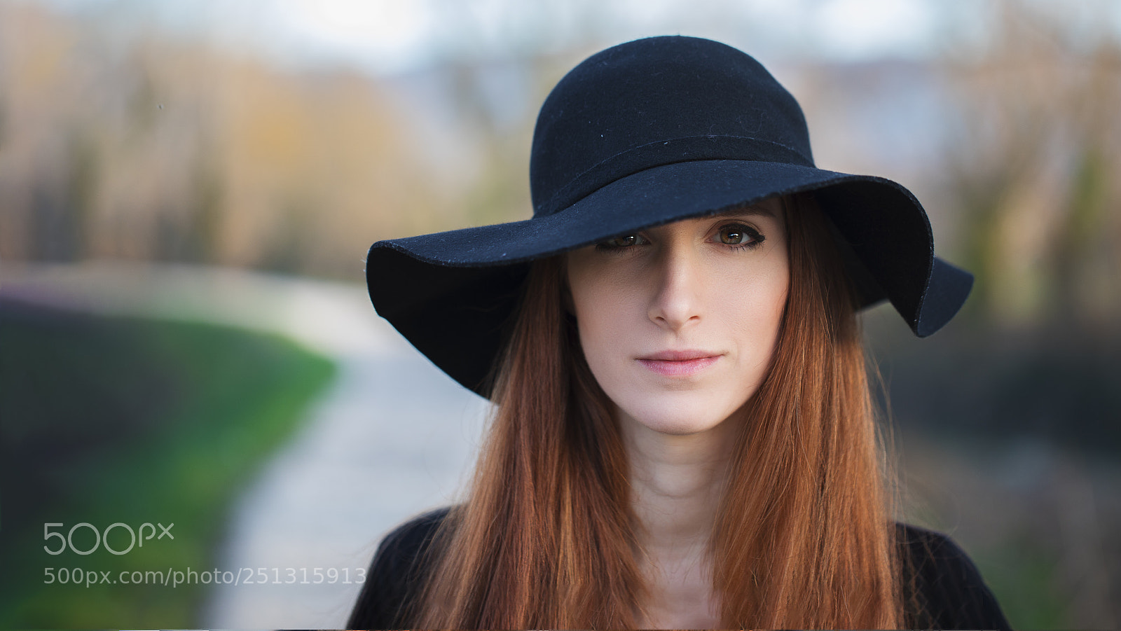 Canon EOS 5D Mark IV sample photo. The hat photography