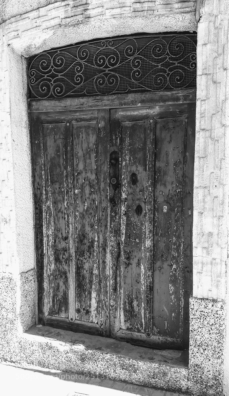 Motorola Moto G (5) Plus sample photo. Door photography