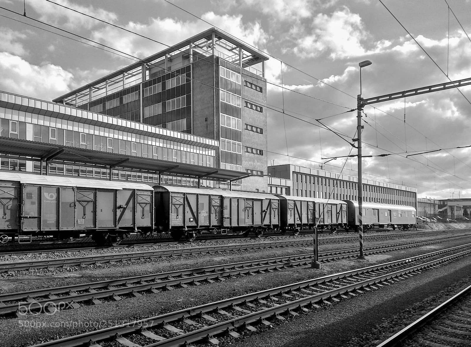 Xiaomi Redmi Note 4 sample photo. Ostrava, central station, main photography