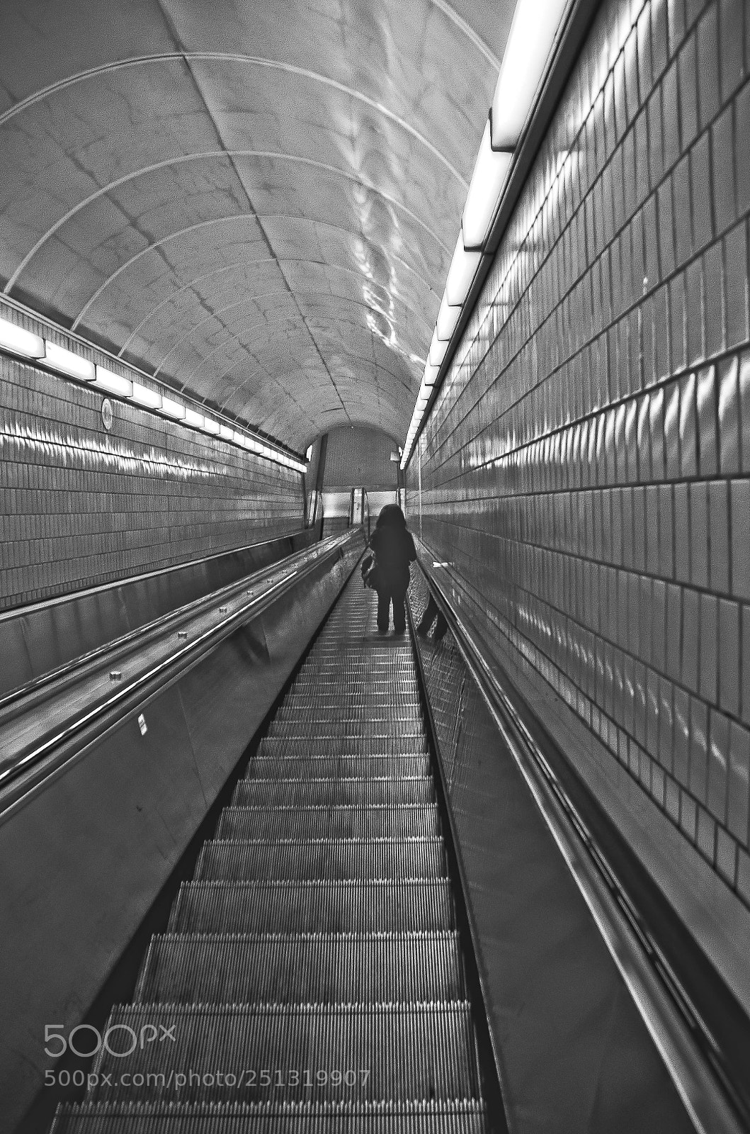 Nikon D7000 sample photo. Heading to the train photography