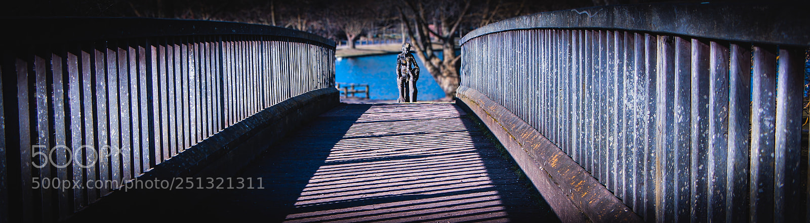 Canon EOS 700D (EOS Rebel T5i / EOS Kiss X7i) sample photo. Shadows of walk way photography