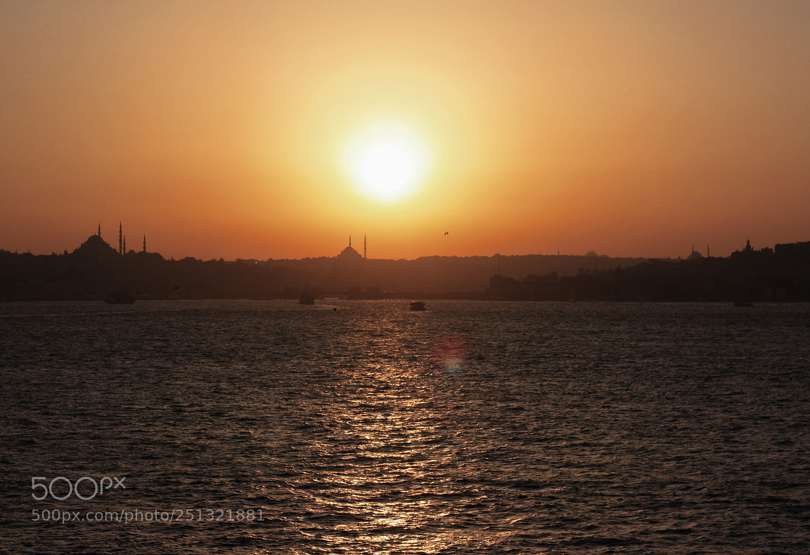 Canon EOS 450D (EOS Rebel XSi / EOS Kiss X2) sample photo. Sunset istanbul photography
