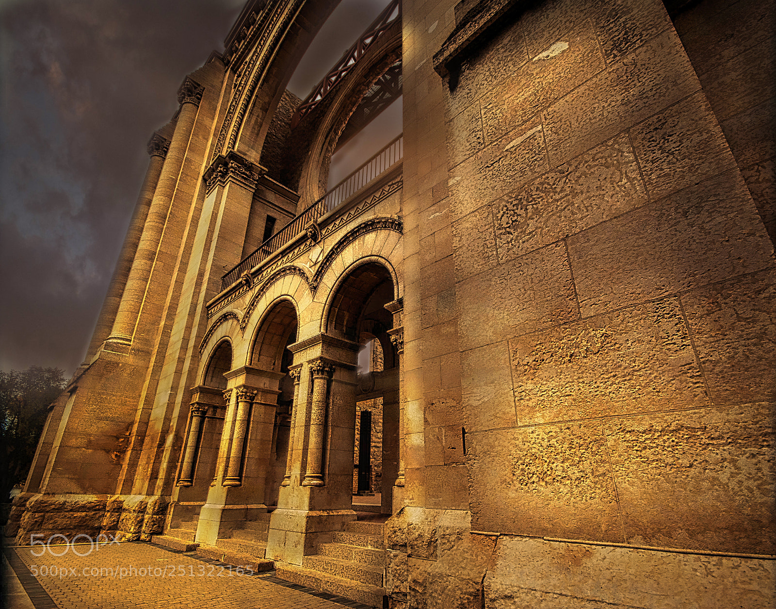 Pentax K200D sample photo. Highlighted facade photography