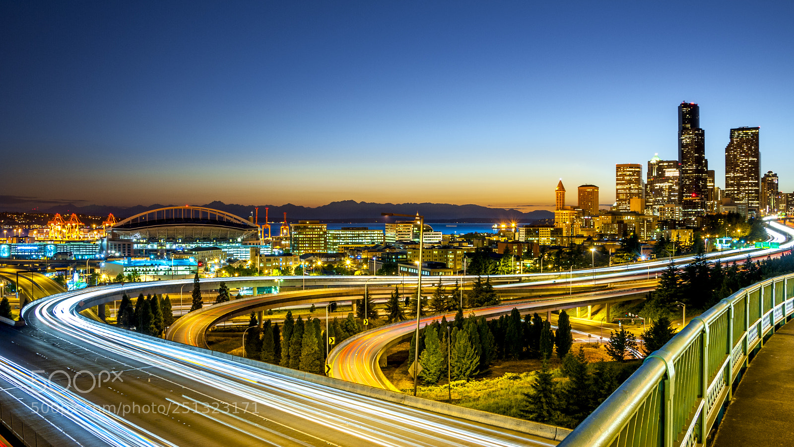 Nikon D700 sample photo. Sunset at downtown, seattle photography