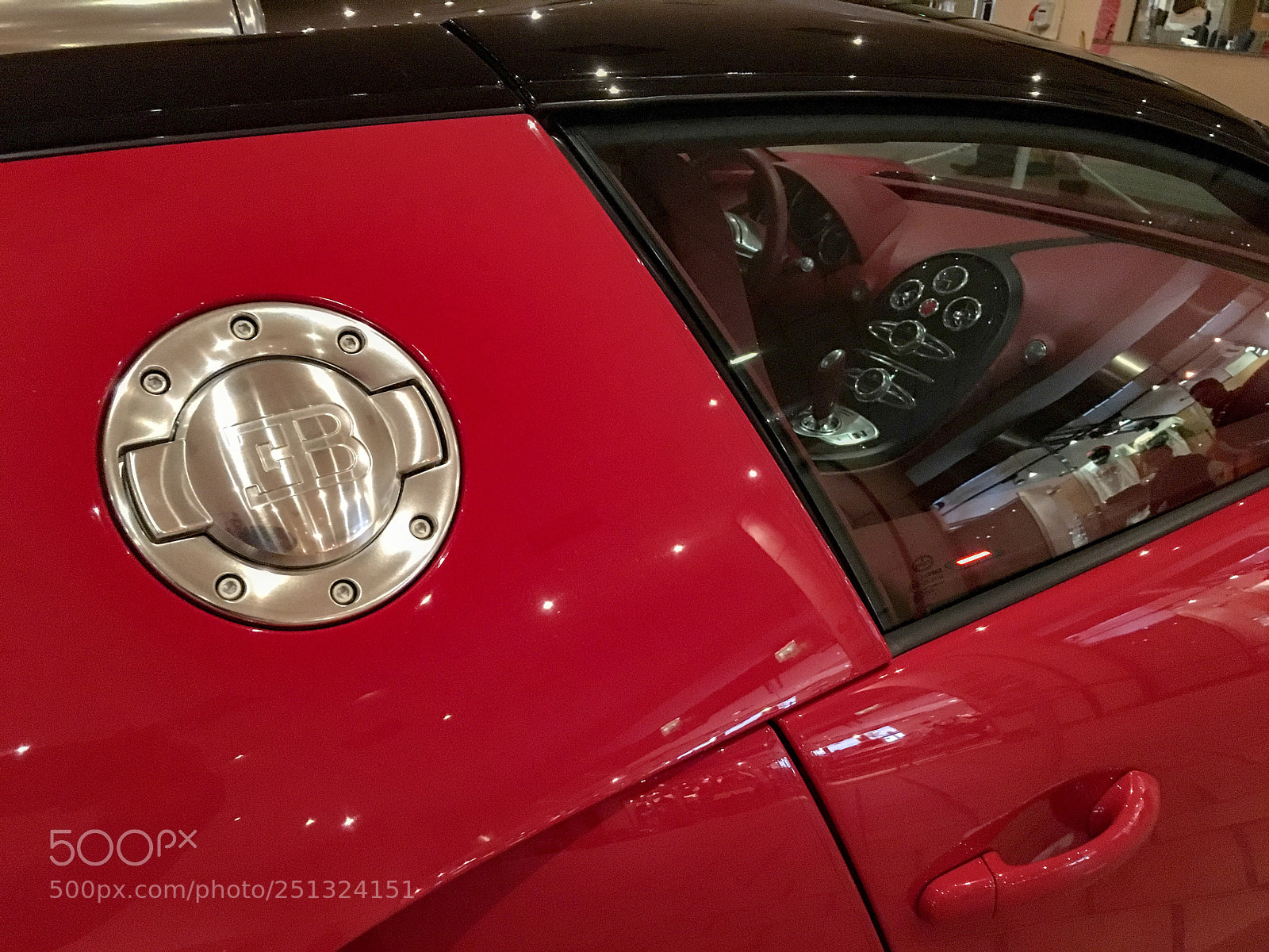 Apple iPhone 6s sample photo. Une automobile d une photography