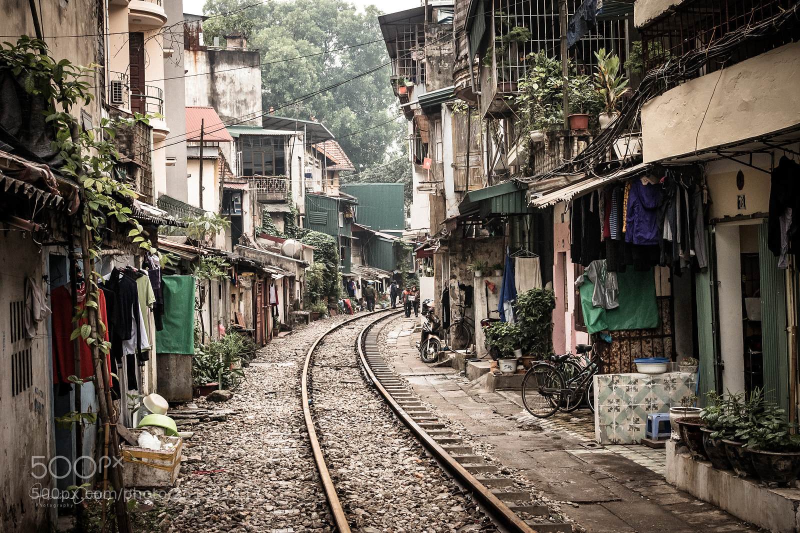 Nikon D5500 sample photo. Train street, hanoi photography