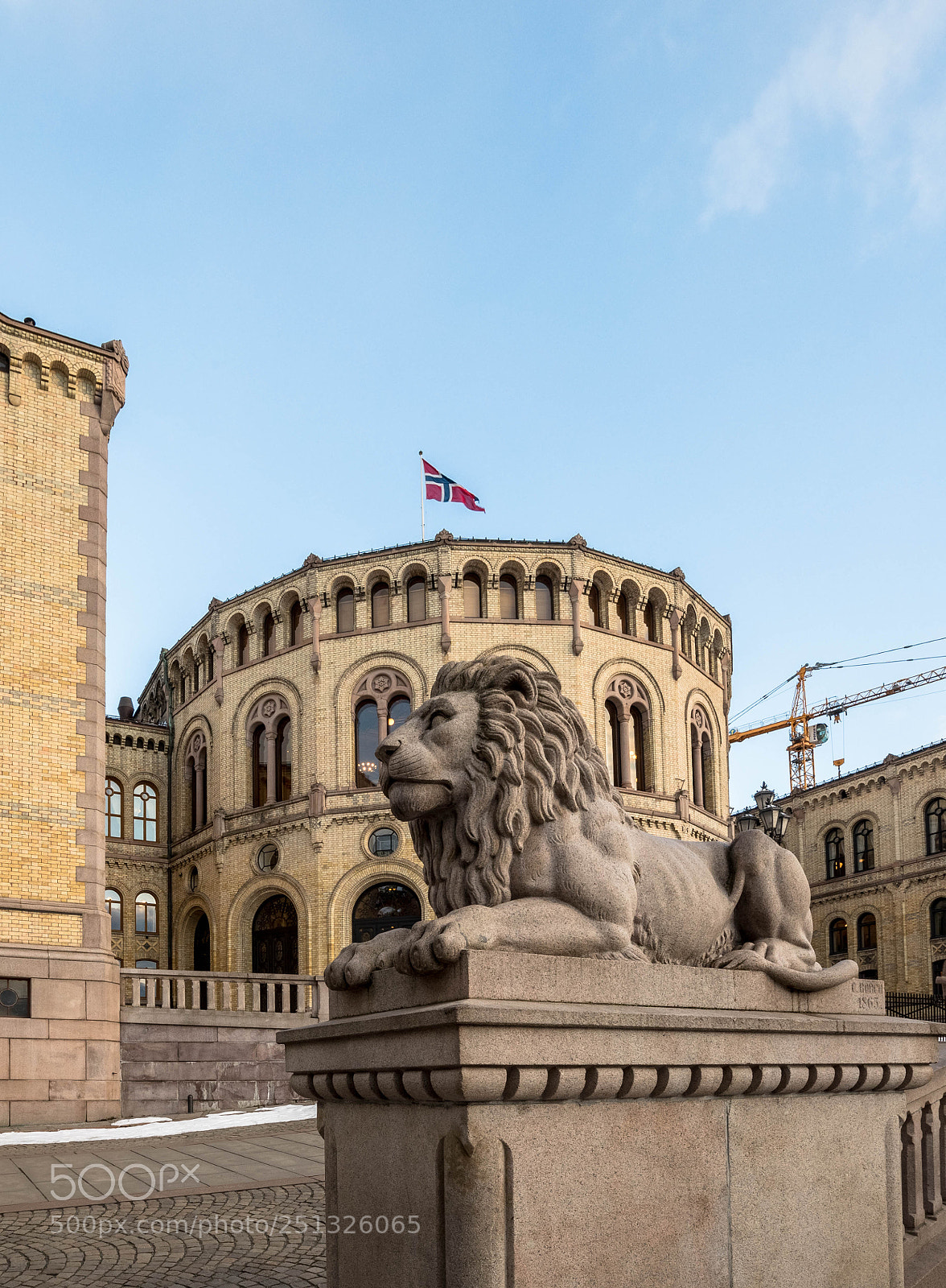 Canon EOS 5D Mark IV sample photo. Exterior of the parliament photography