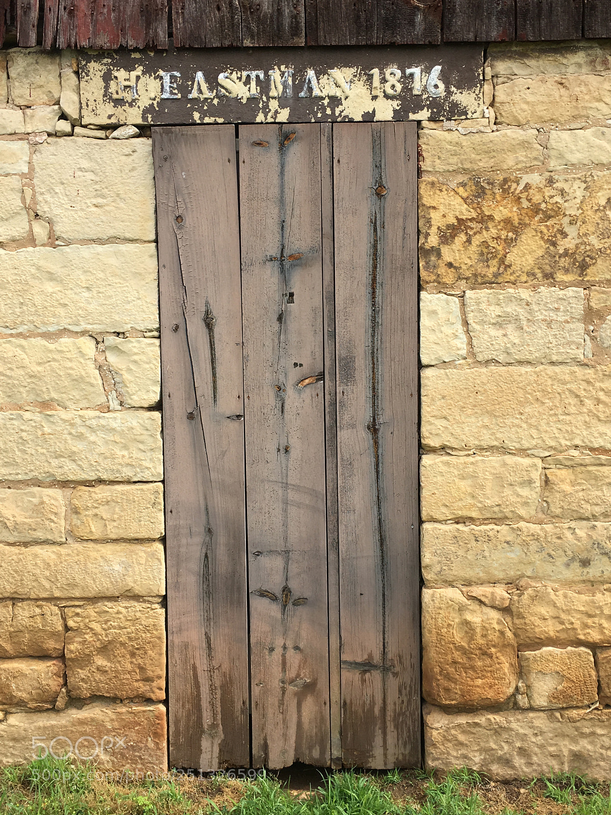 Apple iPhone 6s Plus sample photo. Eastman barn door photography