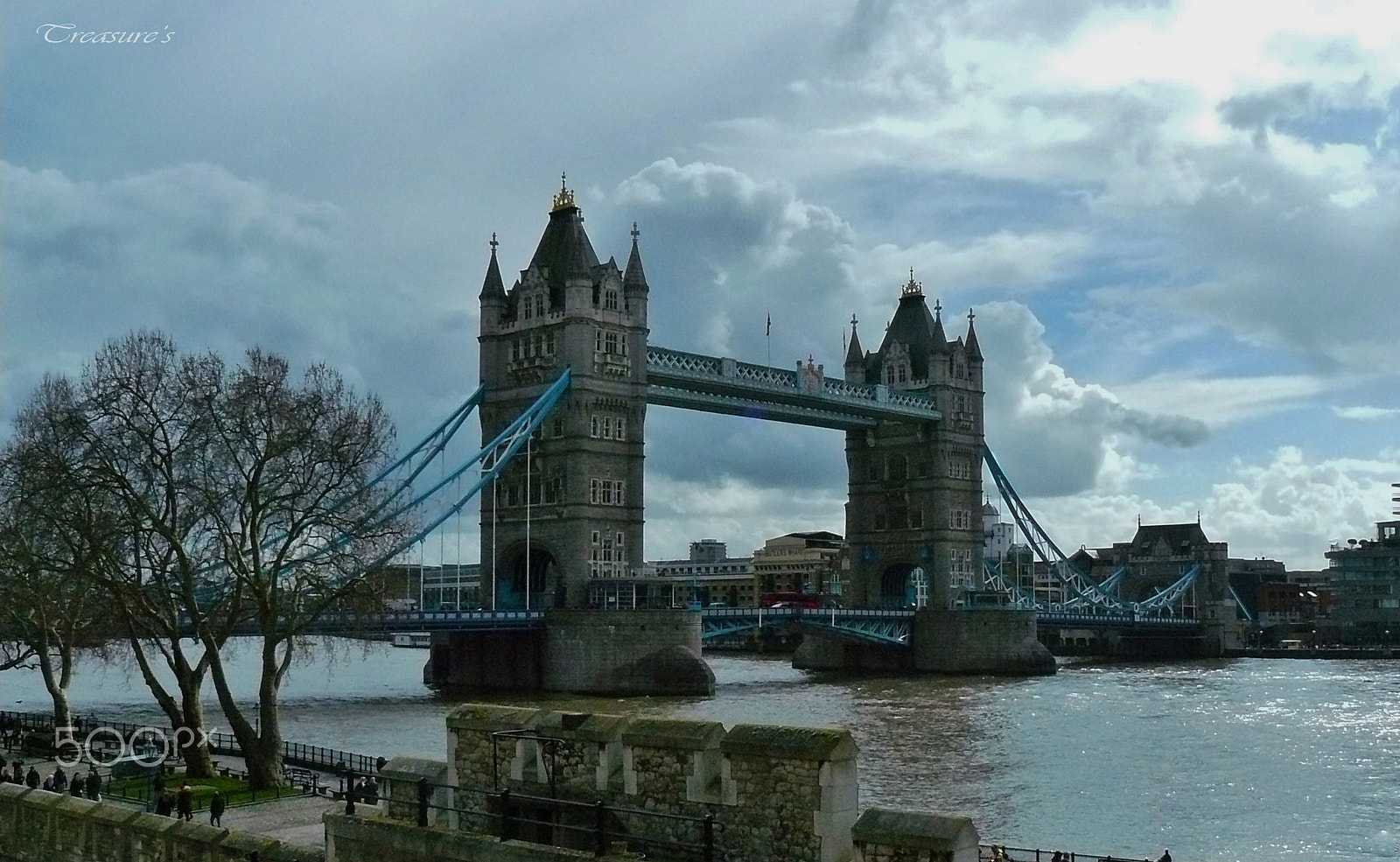 Panasonic DMC-FZ8 sample photo. Tower bridge photography