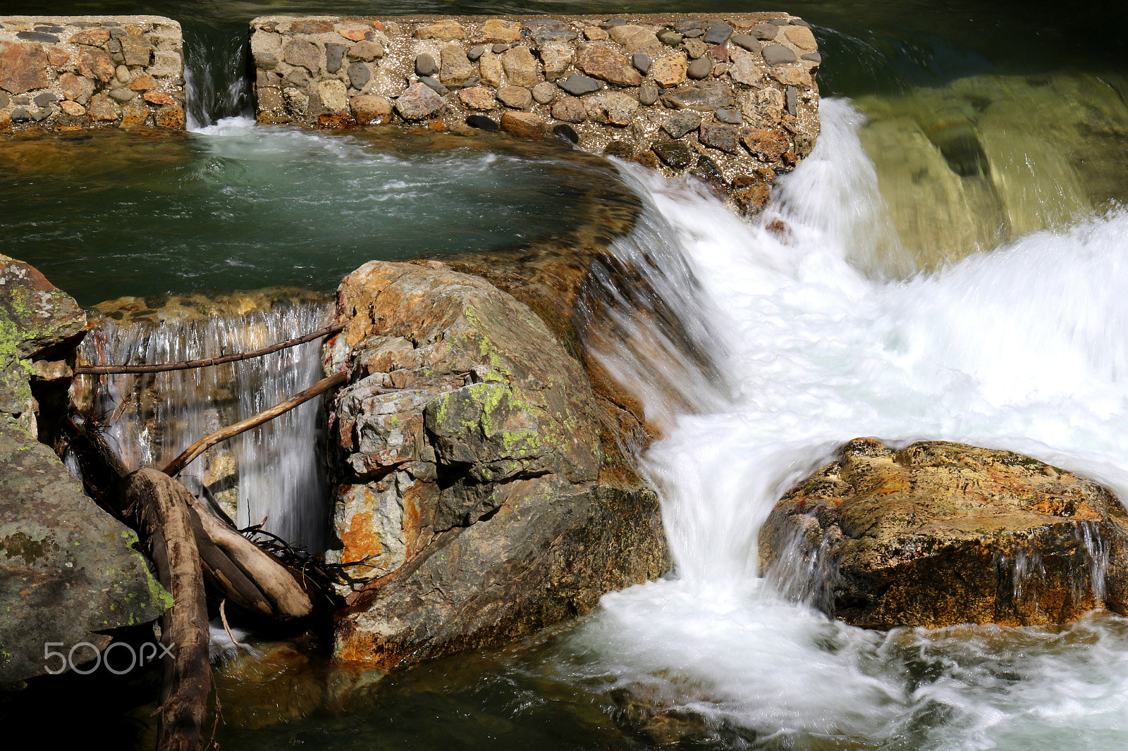 Canon EF 24-70mm F4L IS USM sample photo. Stone and water photography