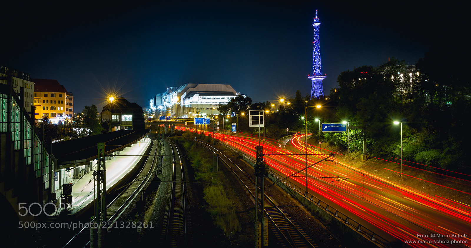 Canon EOS 7D sample photo. Berlin's traffic at night photography