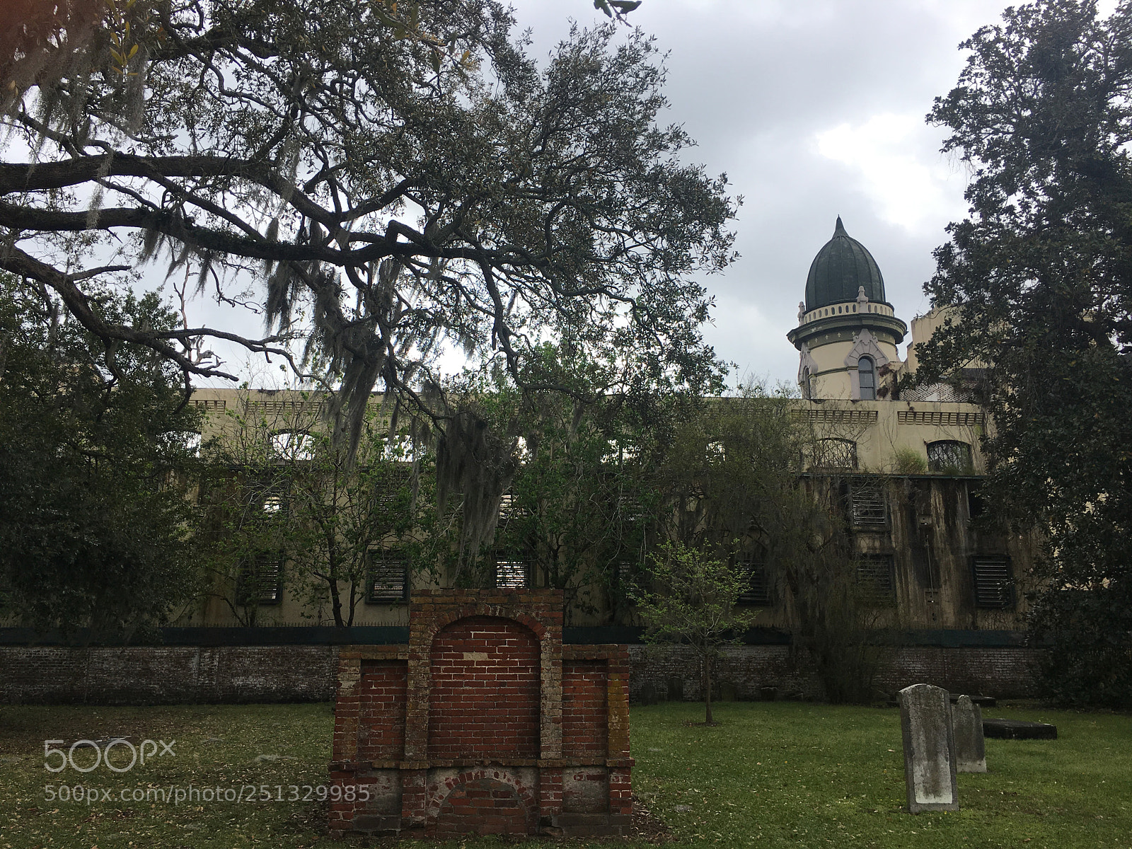 Apple iPhone 6s Plus sample photo. Savannah graveyard church photography