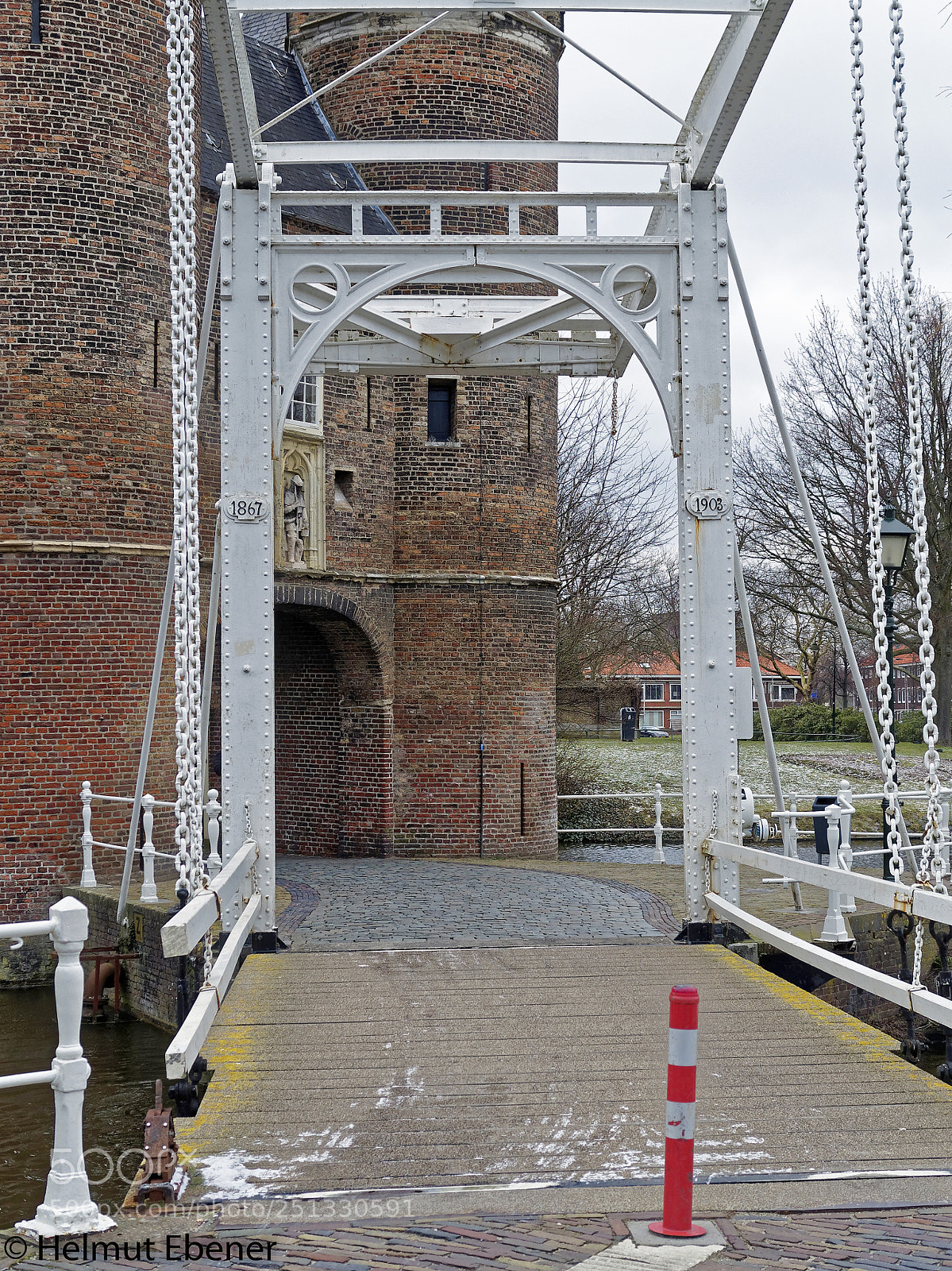Olympus OM-D E-M5 sample photo. Delft nl, am osttor photography