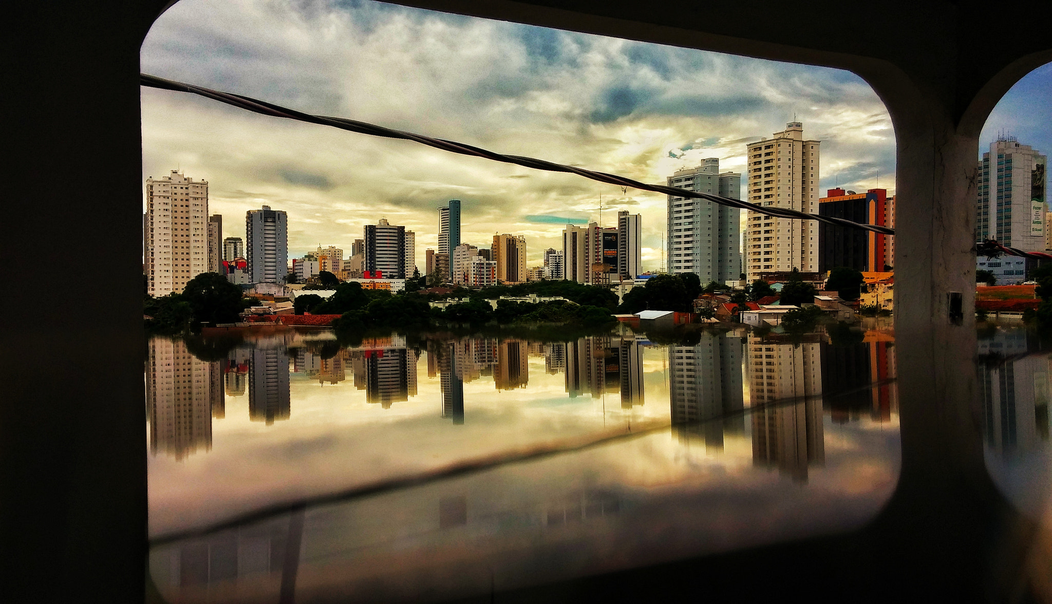 LG G2 sample photo. Lago photography