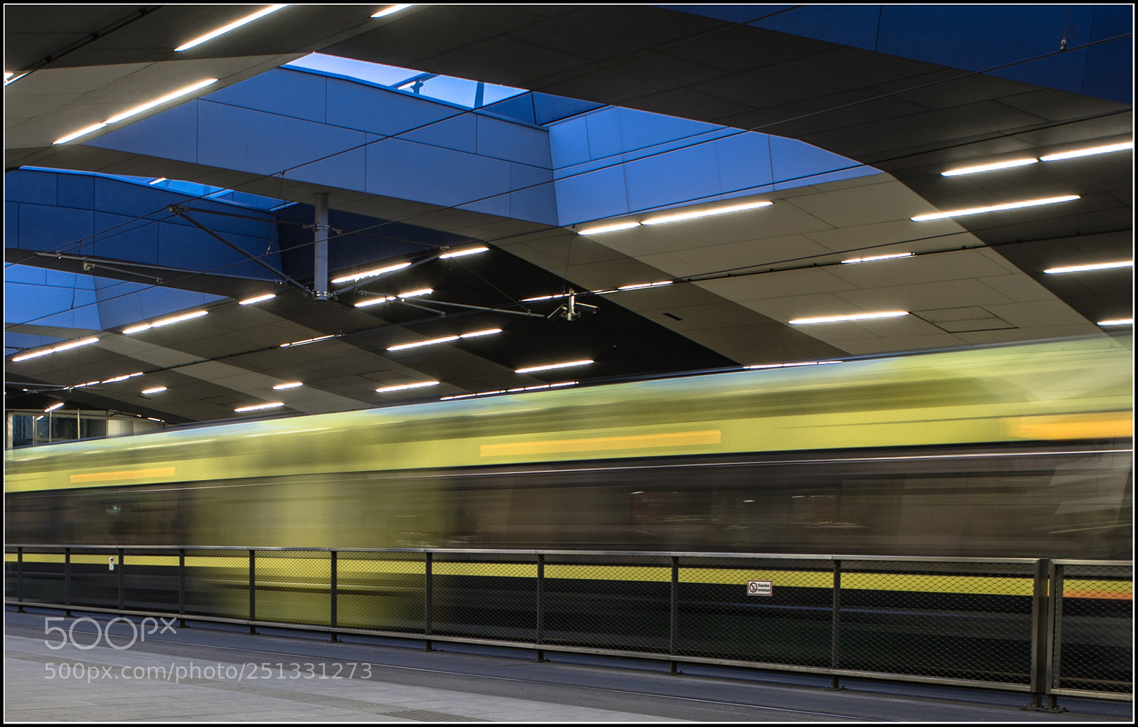 Canon EOS-1D X Mark II sample photo. Artur degen strassenbahn photography