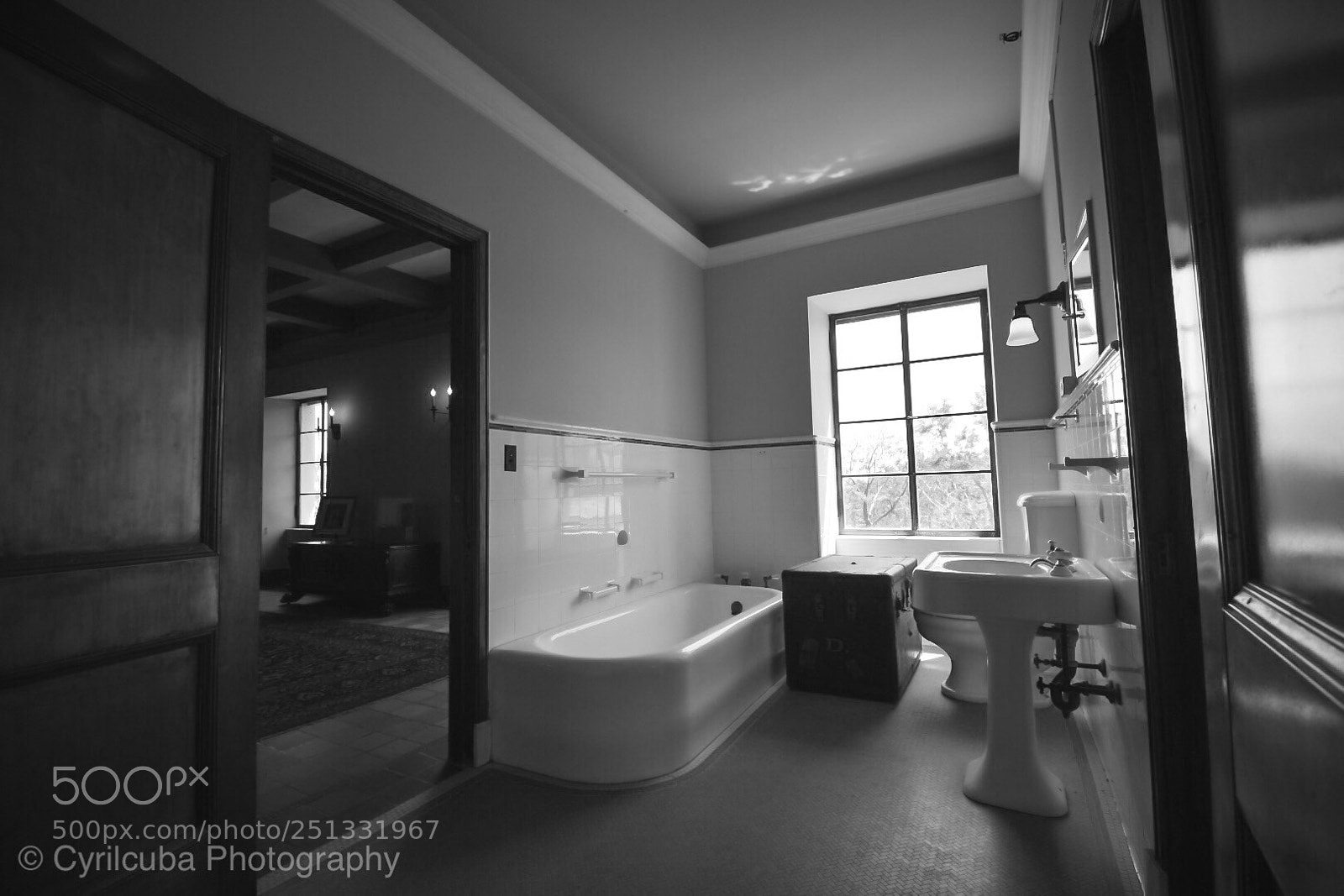 Nikon D5500 sample photo. Old bathroom 
deering state photography