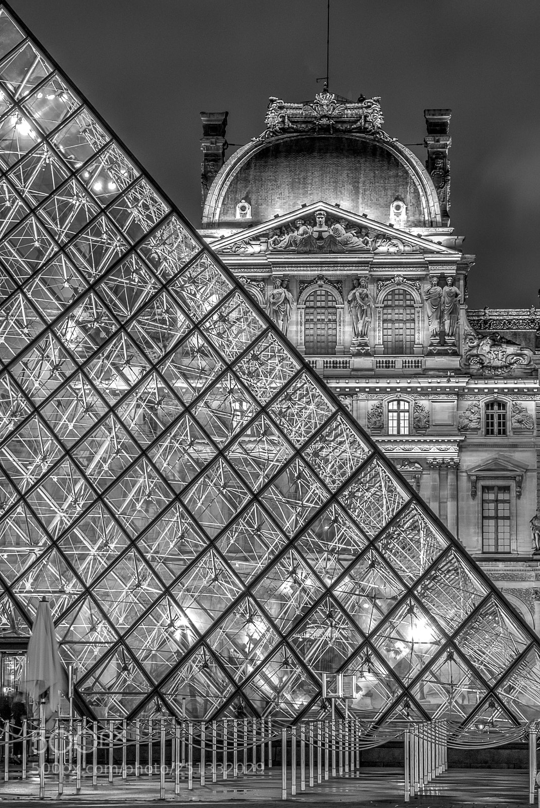 Canon EOS 70D sample photo. Half past the louvre photography