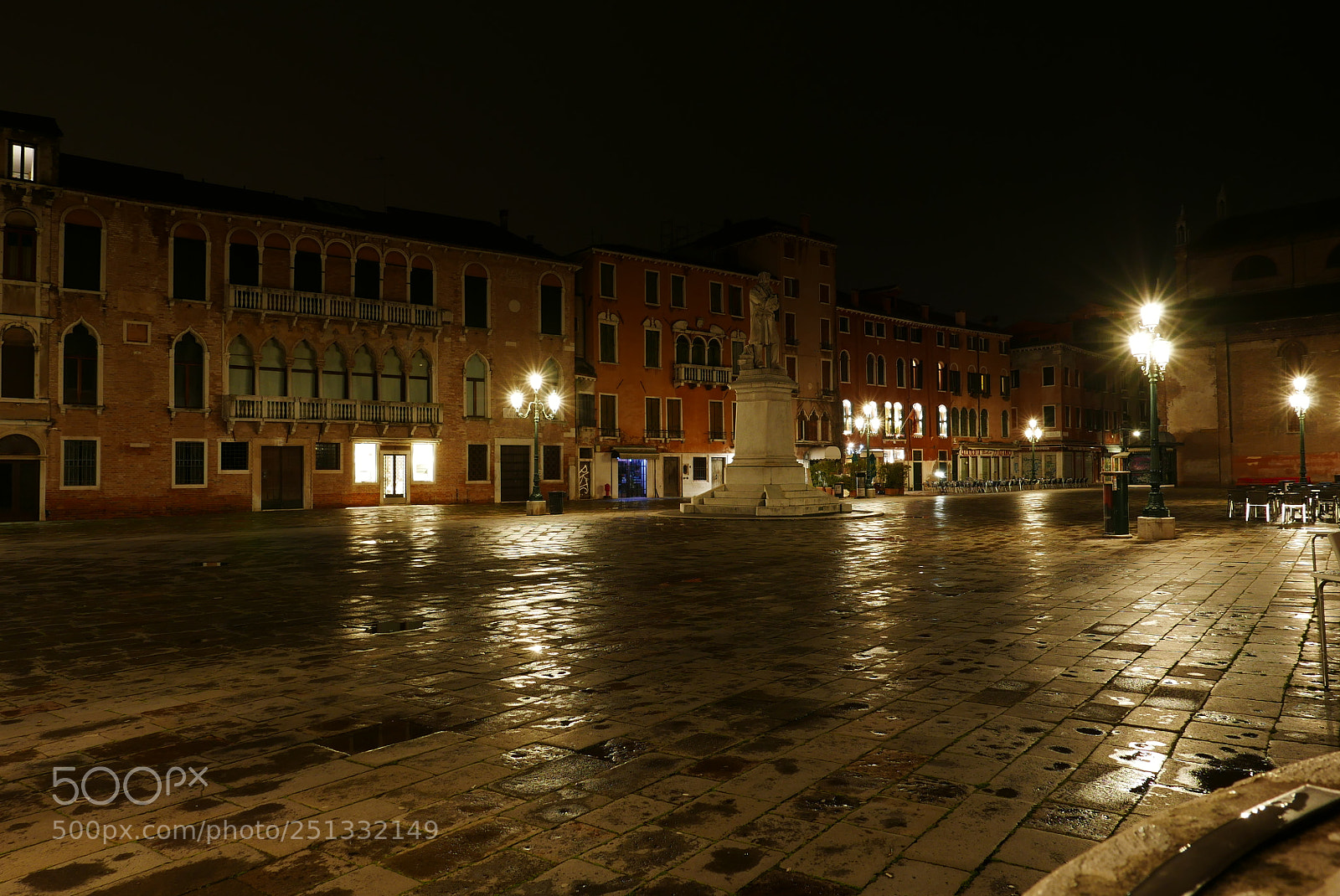 Leica D-Lux (Typ 109) sample photo. Campo santo stefano photography