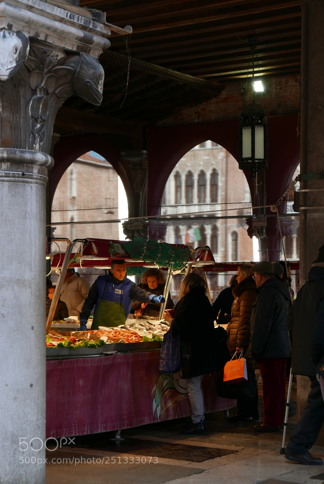 Leica D-Lux (Typ 109) sample photo. San marco market photography