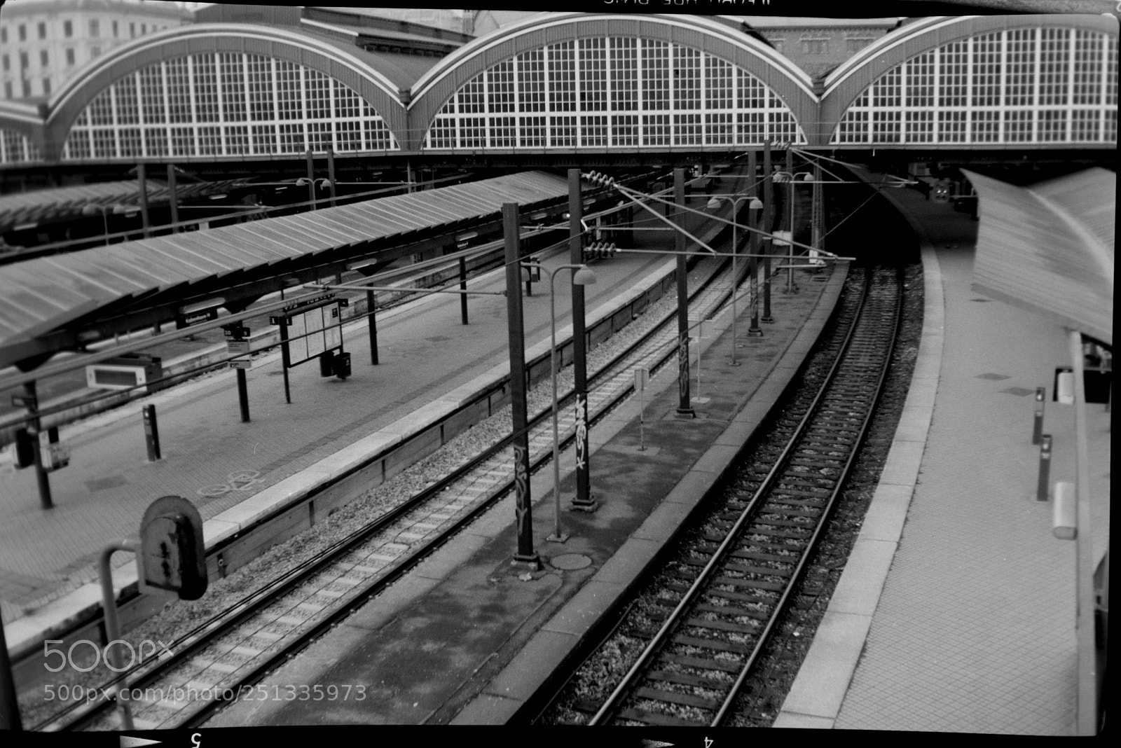 Nikon D7200 sample photo. Station photography
