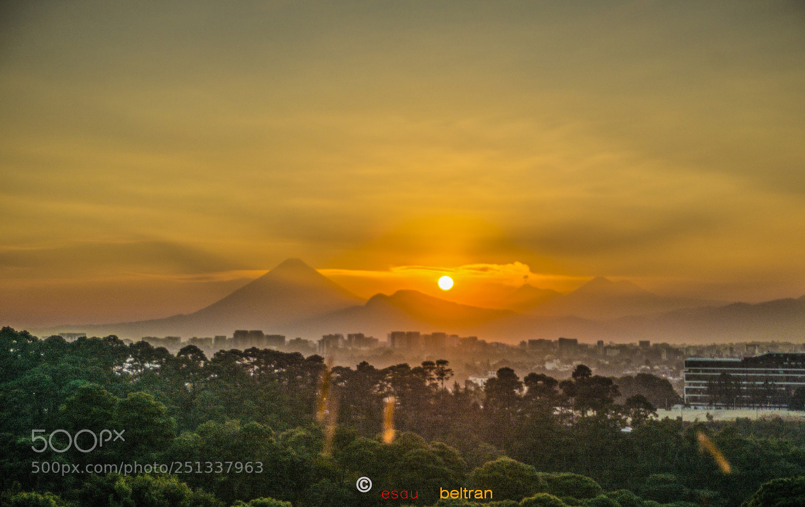Nikon D800 sample photo. Ocaso sobre ciudad guatemala photography