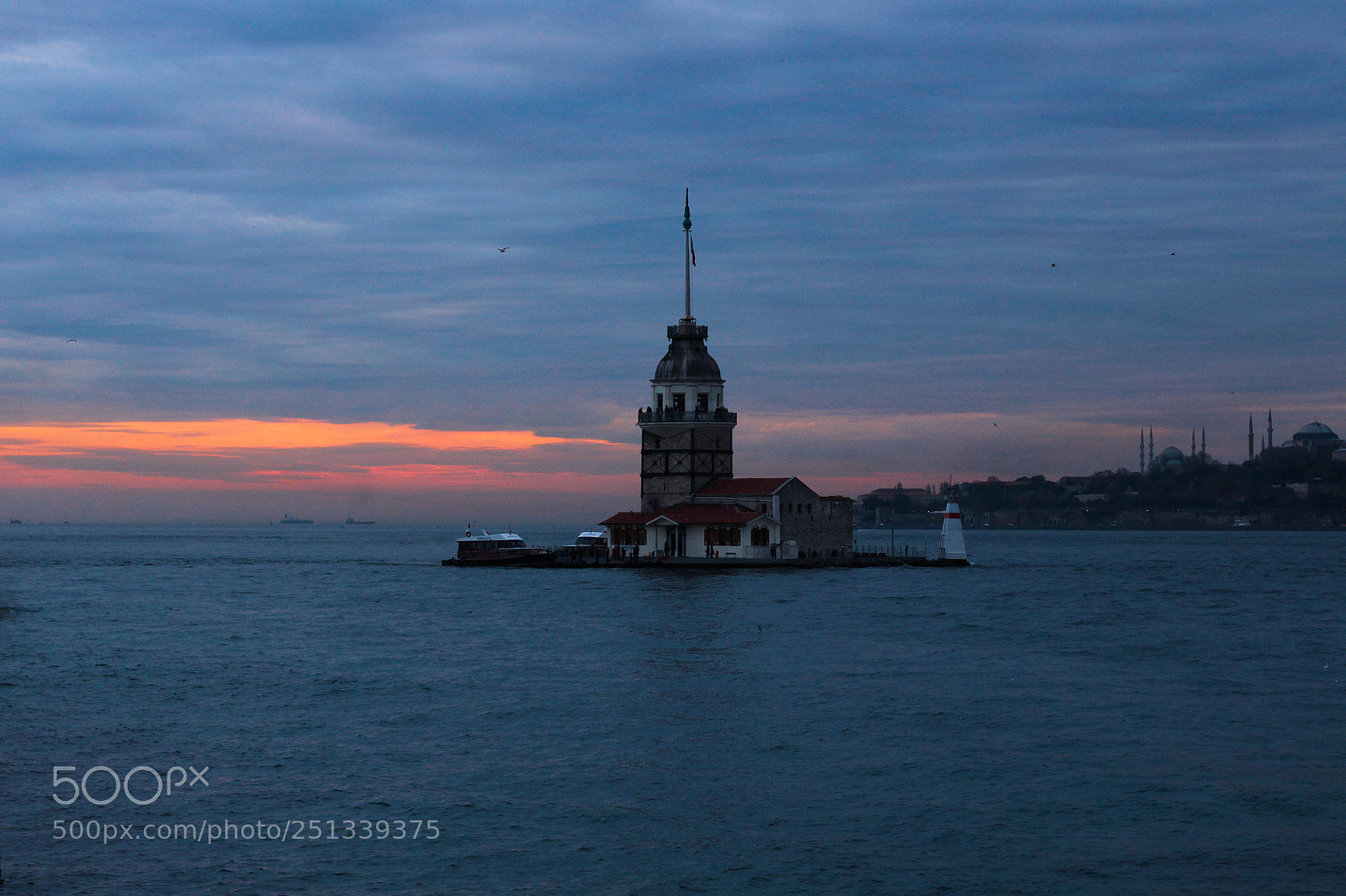 Canon EOS 700D (EOS Rebel T5i / EOS Kiss X7i) sample photo. Maiden's tower photography
