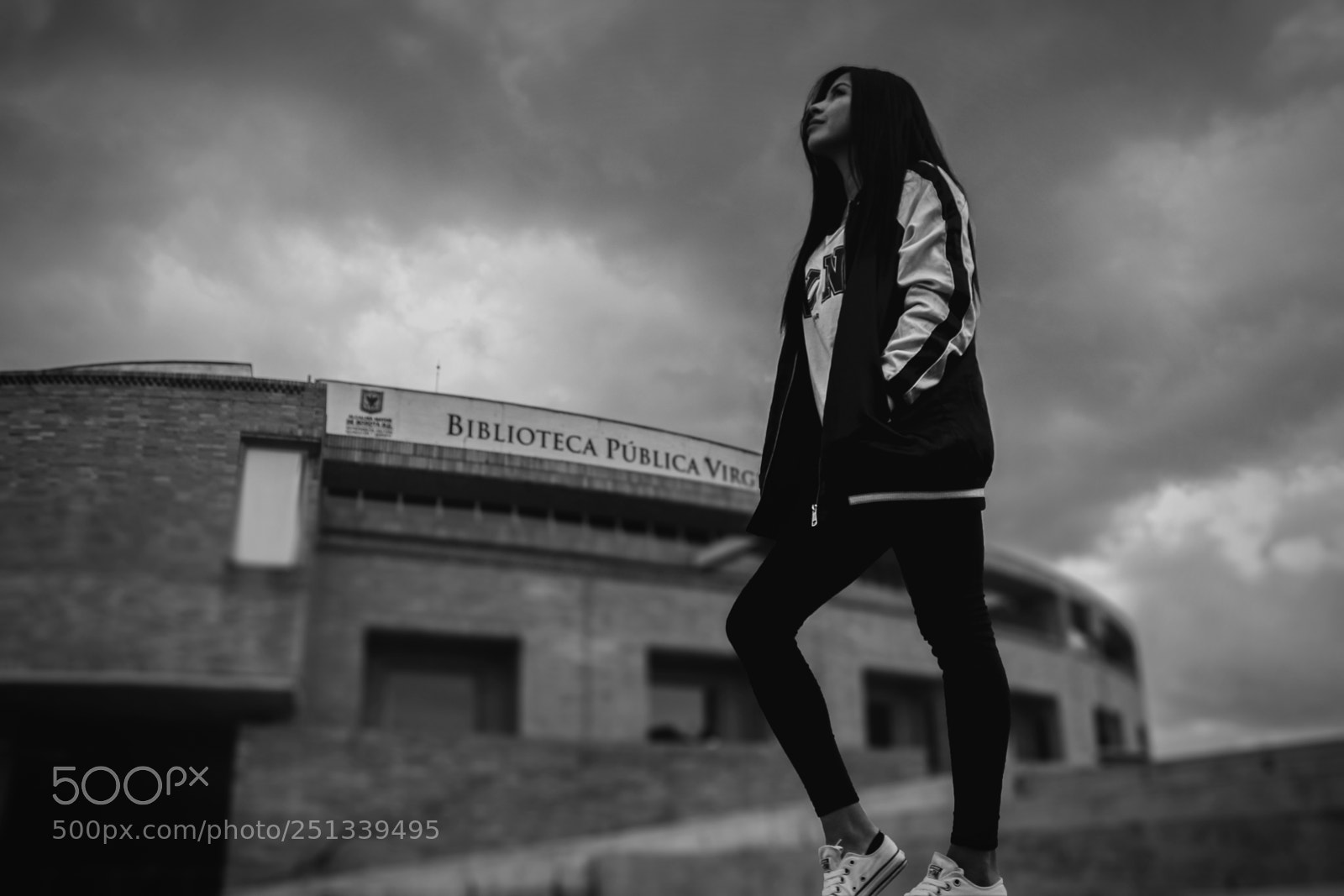 Canon EOS 600D (Rebel EOS T3i / EOS Kiss X5) sample photo. Model blanck and white photography