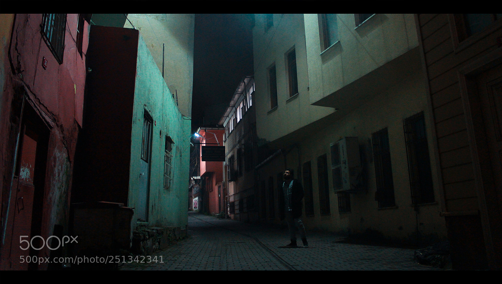 Canon EOS 650D (EOS Rebel T4i / EOS Kiss X6i) sample photo. Man around lighst of photography