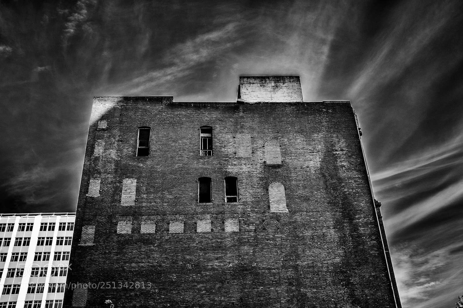 Fujifilm X100T sample photo. Blind windows photography