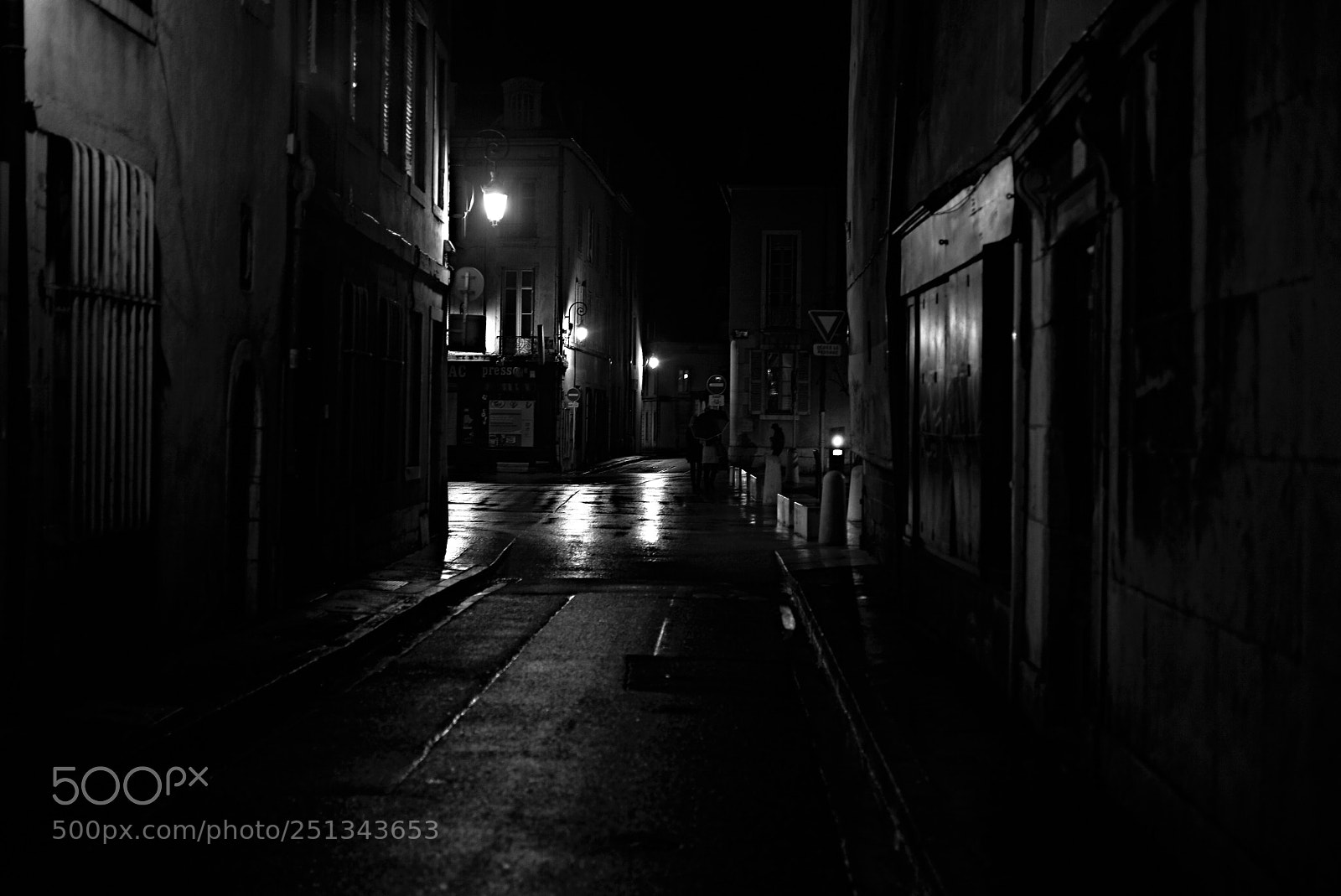 Leica M (Typ 240) sample photo. Night and rain photography