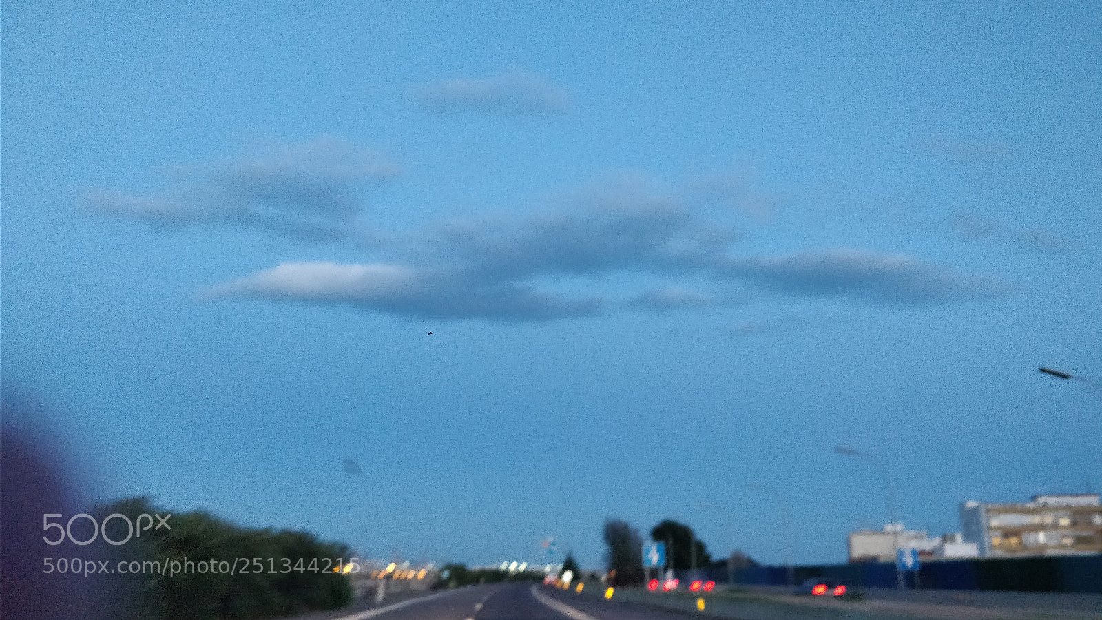 OnePlus 5 sample photo. Seagull clouds photography