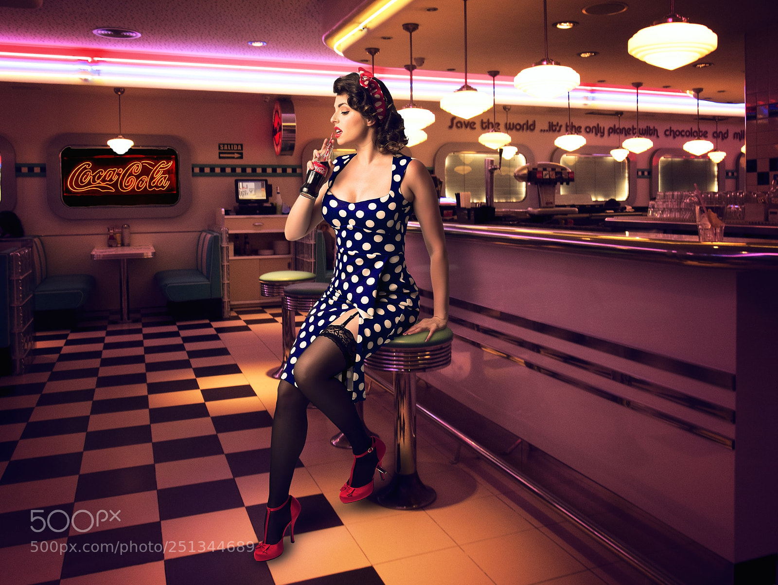 Panasonic Lumix DMC-GX7 sample photo. Irene waiting in diner photography