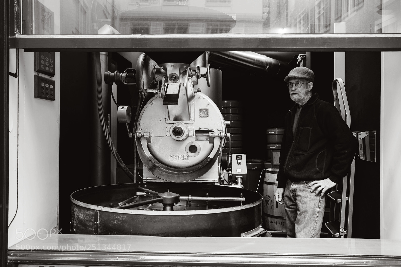 Fujifilm X-E3 sample photo. Coffee roasting photography