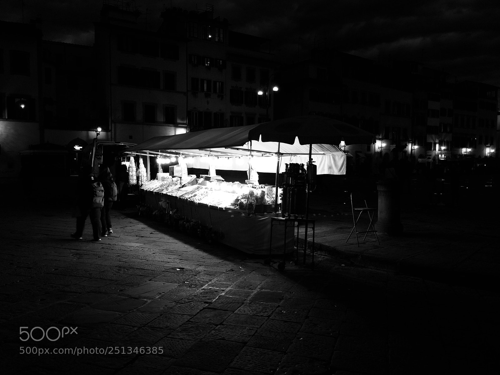 Apple iPhone 6 Plus sample photo. Banco in piazza di photography