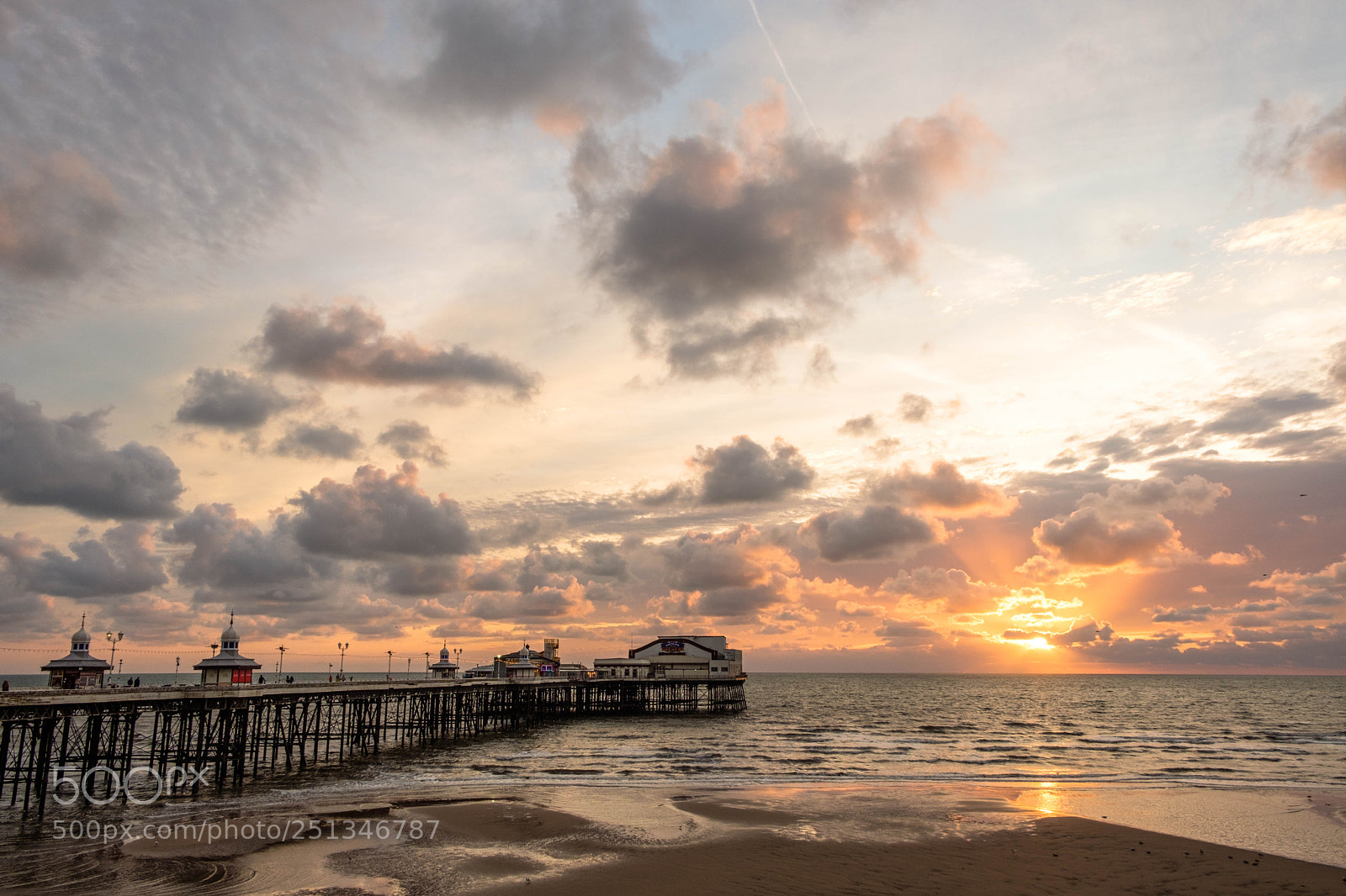 Fujifilm X-T20 sample photo. Sunset over north pier photography