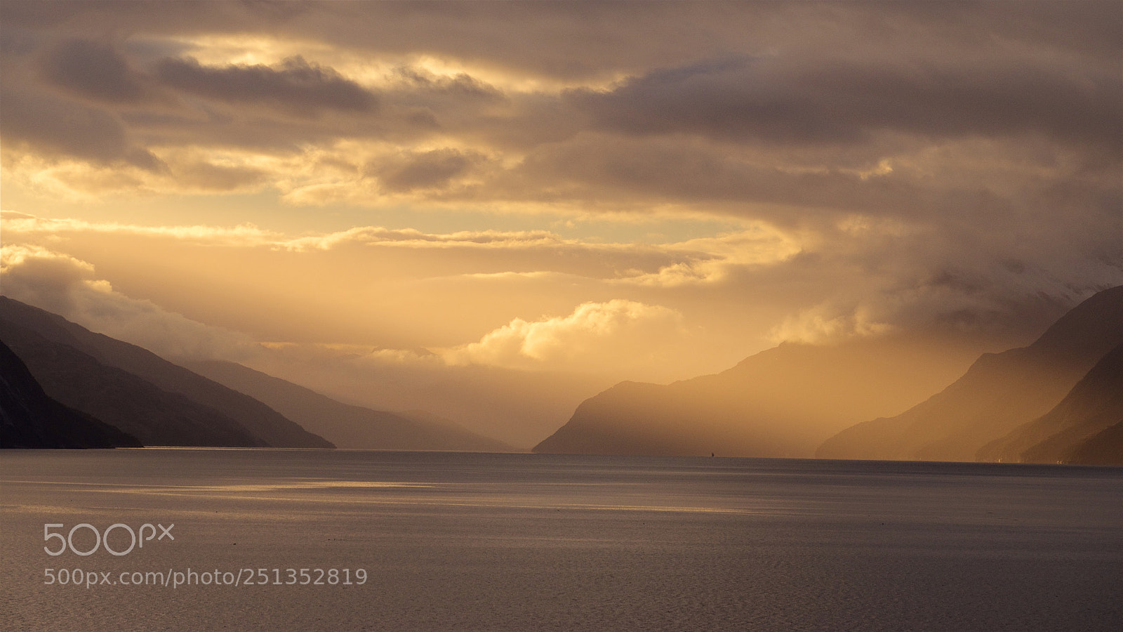 Panasonic Lumix DMC-GX7 sample photo. Chilean fjord sunrise photography