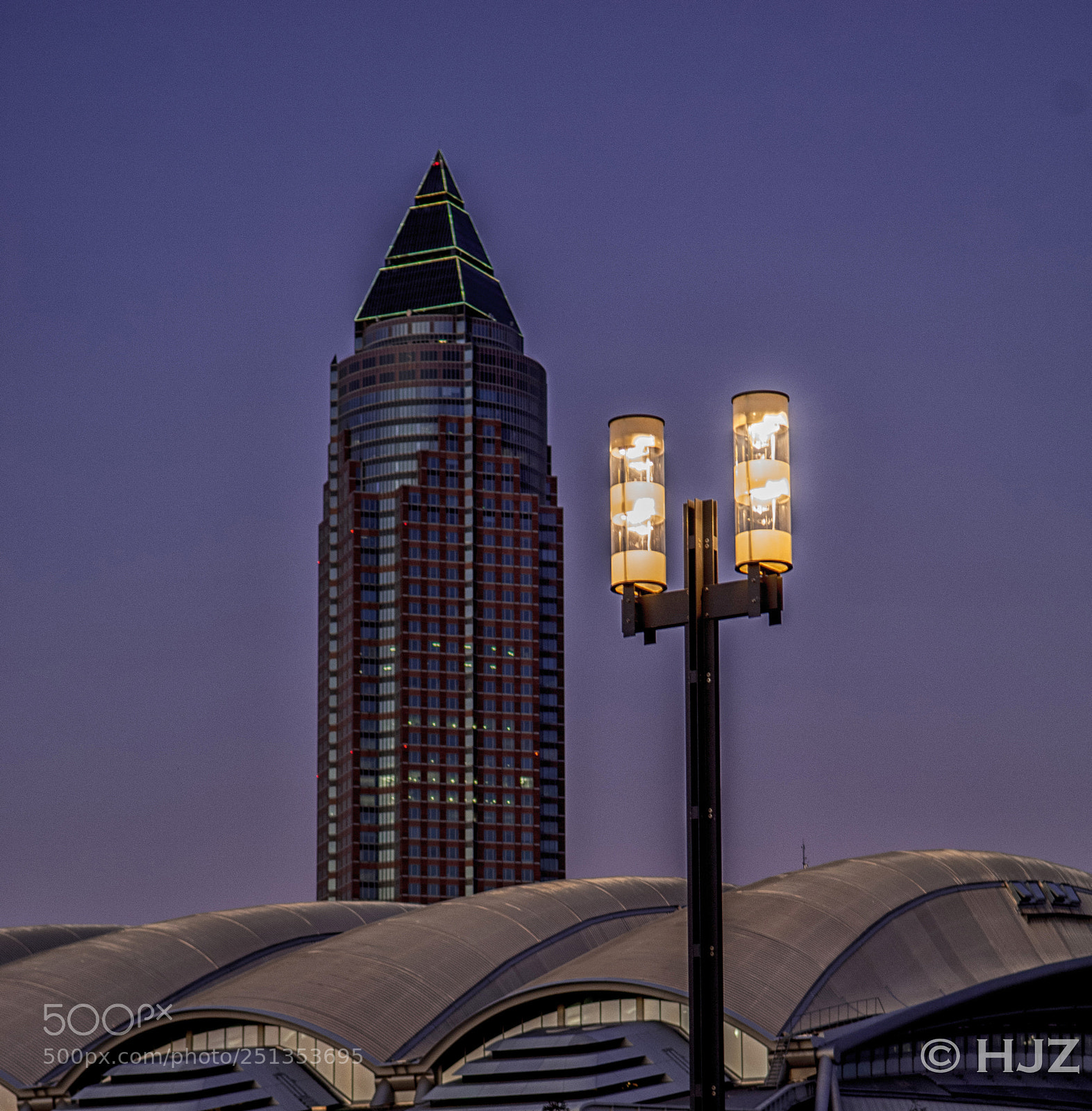 Nikon D2X sample photo. Building & light photography