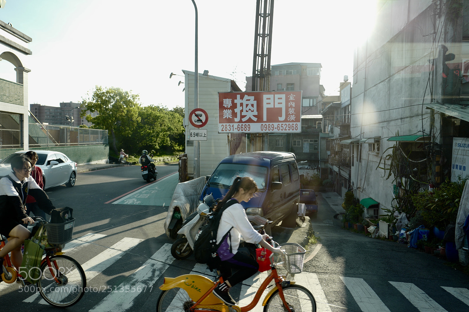 Leica Q (Typ 116) sample photo. 為什麼會喜歡這張？大概是隔天翻出來看有一種電影淨鏡頭定格的感覺吧！ photography