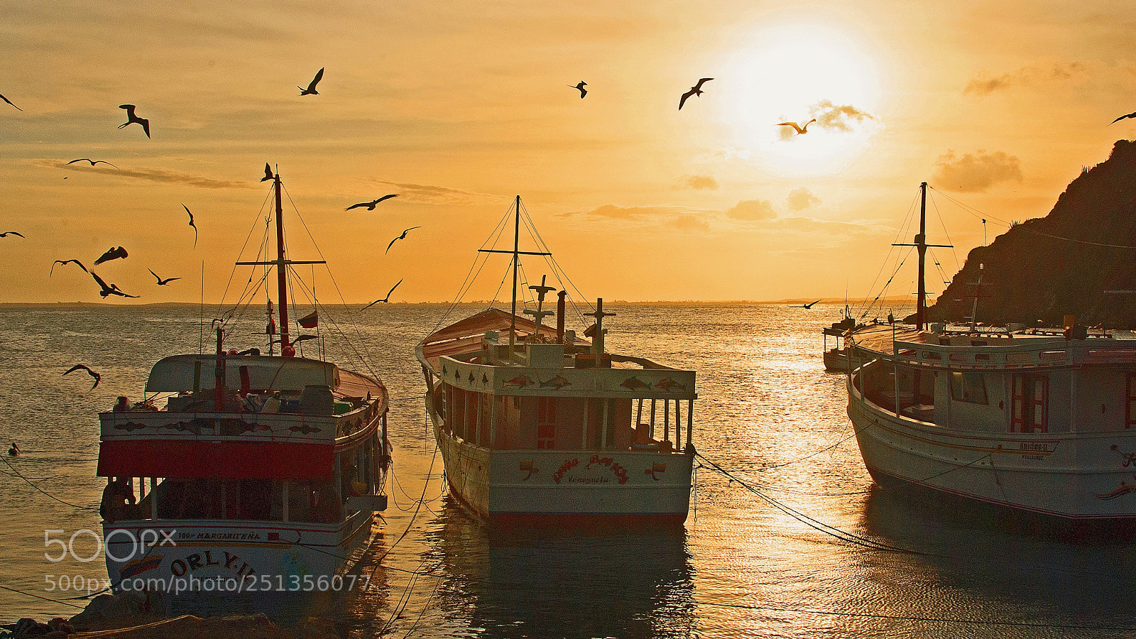 Nikon D3000 sample photo. Sunset in juangriego photography