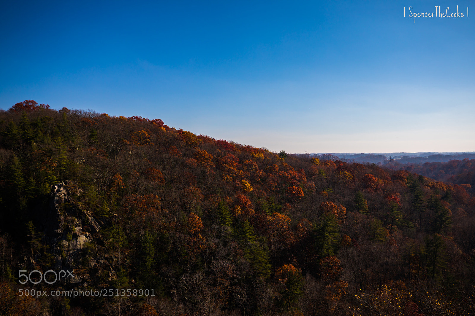 Canon EOS 5D Mark IV sample photo. Fall in love photography
