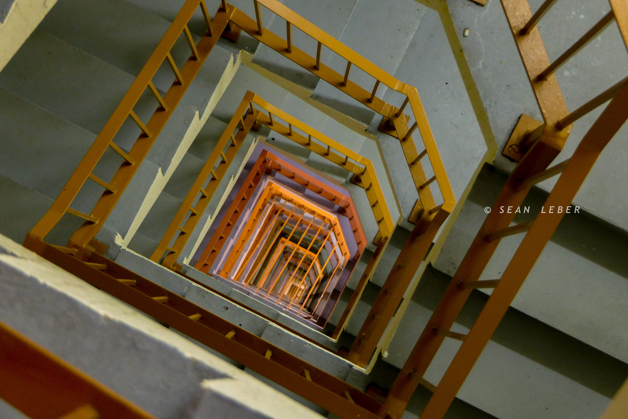 Panasonic Lumix DMC-FZ2500 (Lumix DMC-FZ2000) sample photo. Stairs photography