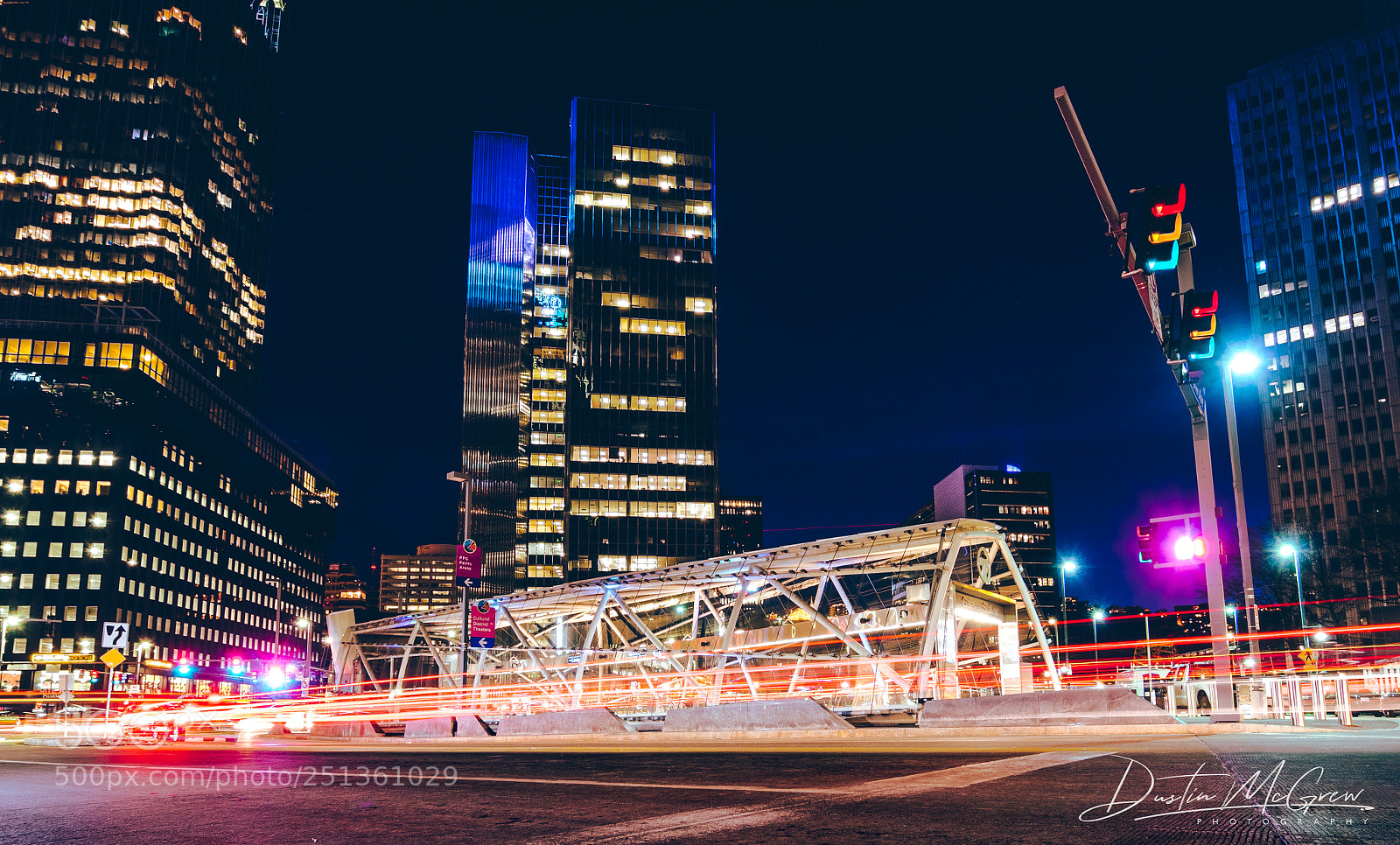 Olympus OM-D E-M1 Mark II sample photo. Downtown pittsburgh photography