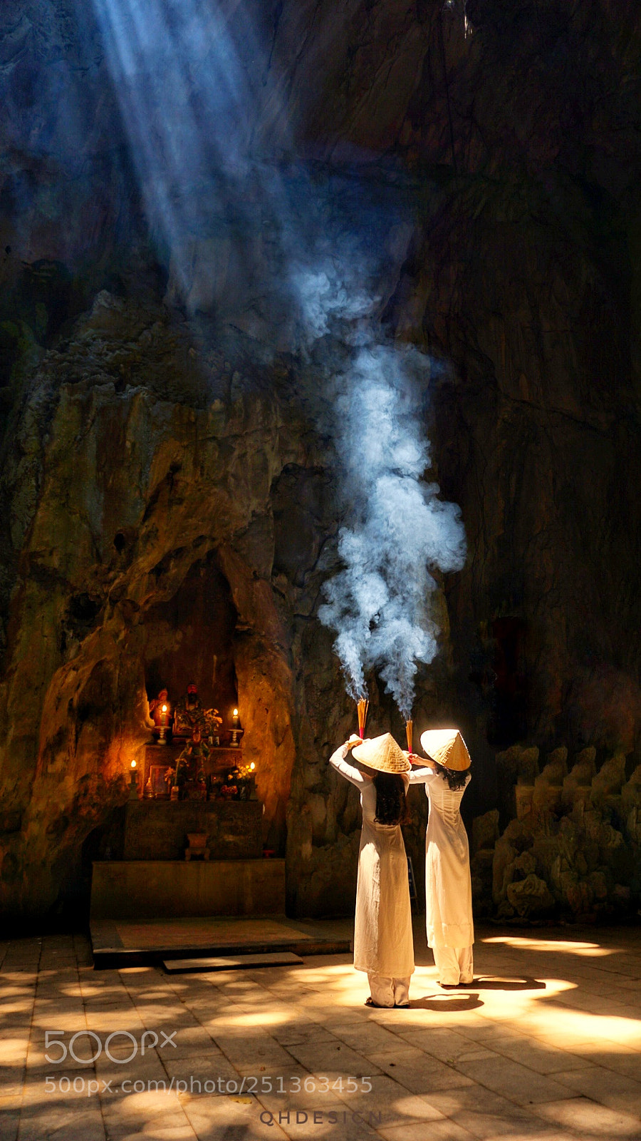 Sony a6000 sample photo. Huyen khong cave photography
