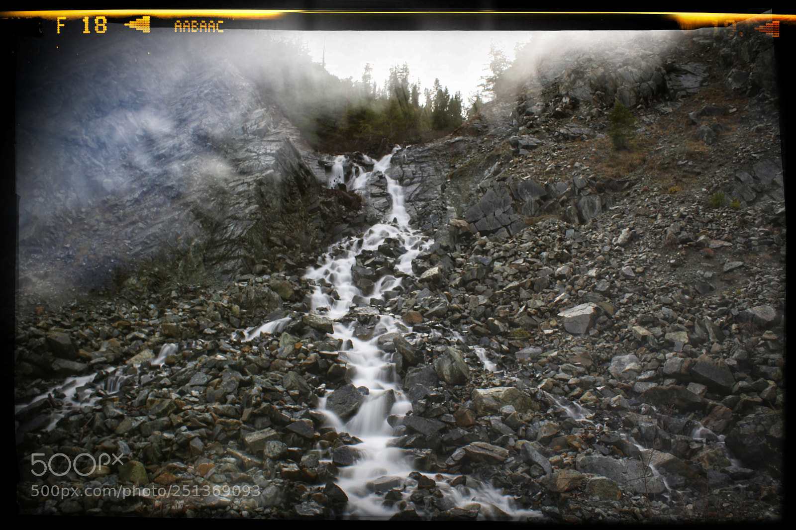 Canon EOS 1300D (EOS Rebel T6 / EOS Kiss X80) sample photo. Seasonal waterfall photography