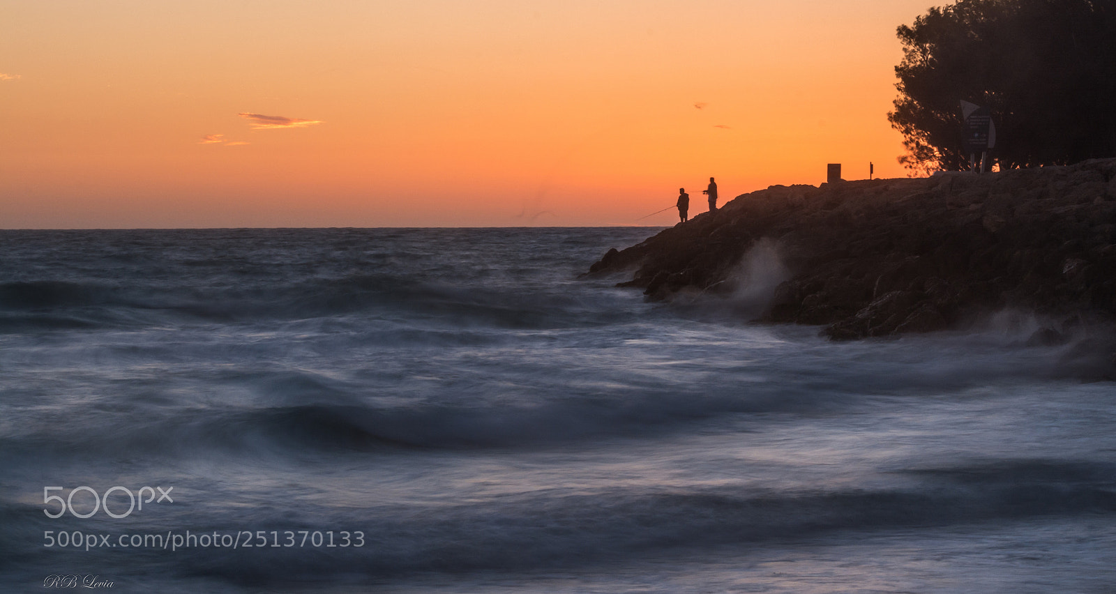 Nikon D5200 sample photo. Fishermen at hillarys marina photography