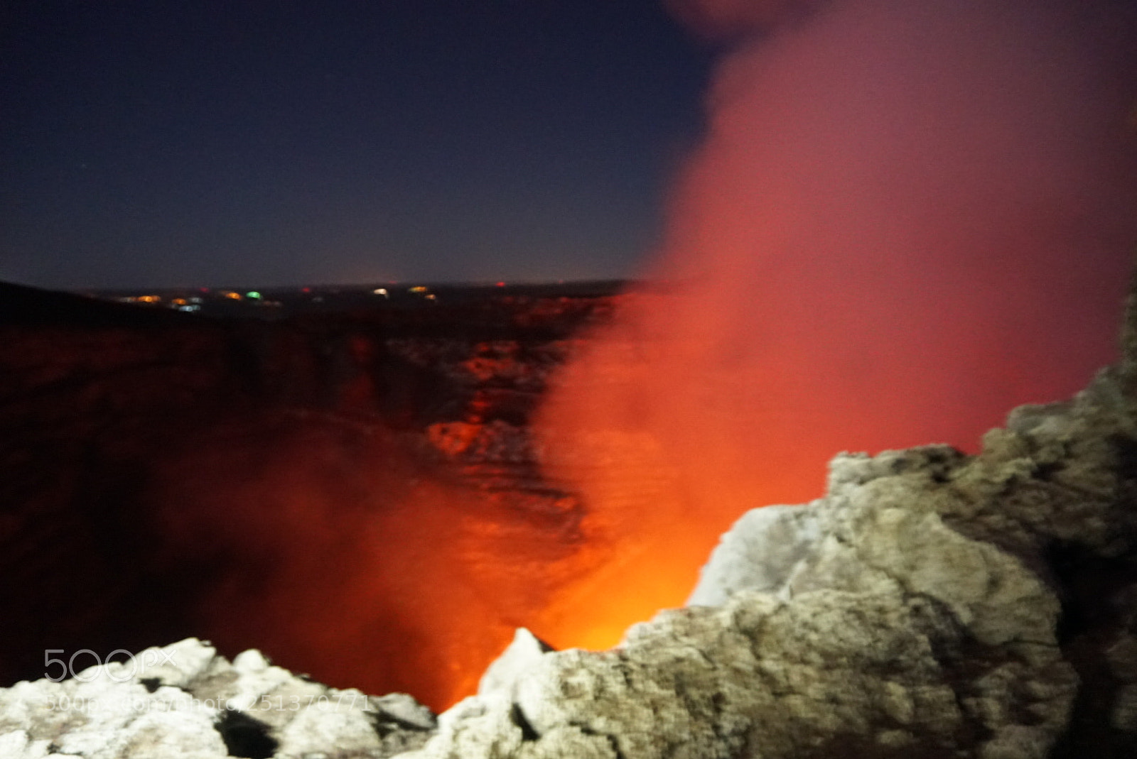 Sony a6300 sample photo. Night tour to volcano photography
