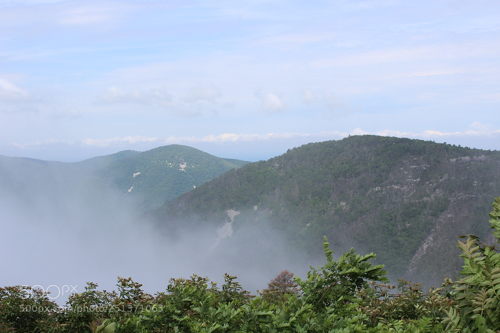 Canon EOS 1200D (EOS Rebel T5 / EOS Kiss X70 / EOS Hi) sample photo. Smokey mountains photography