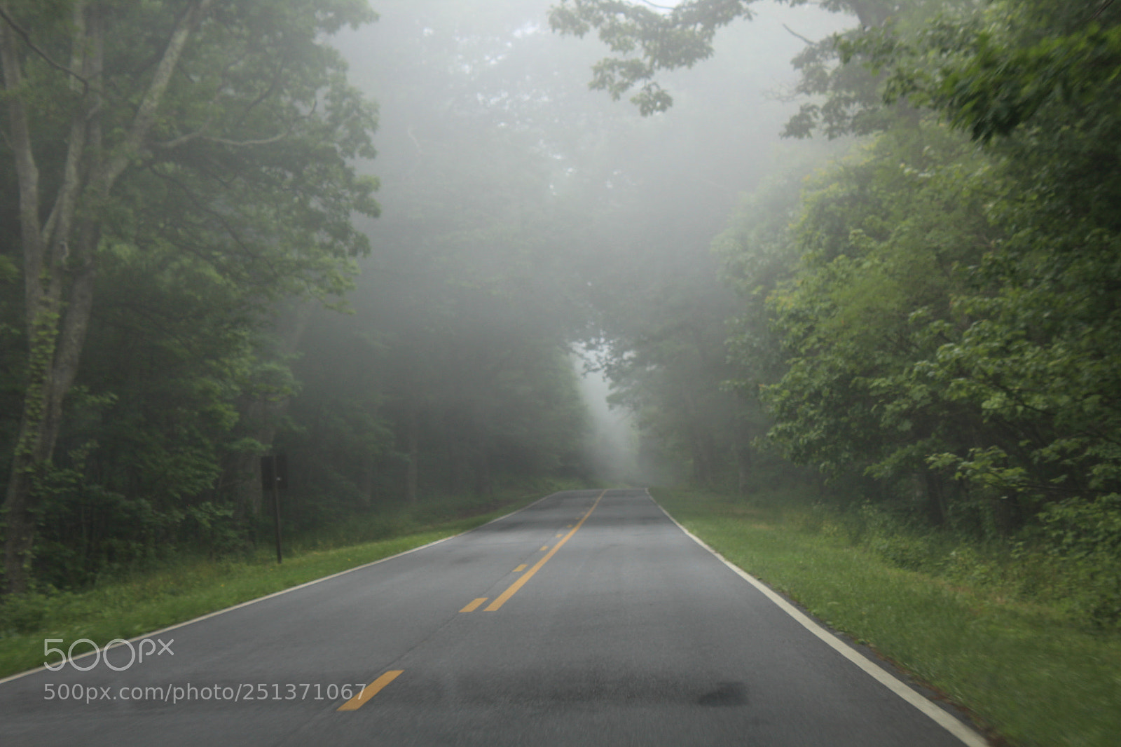 Canon EOS 1200D (EOS Rebel T5 / EOS Kiss X70 / EOS Hi) sample photo. Smokey mountains photography