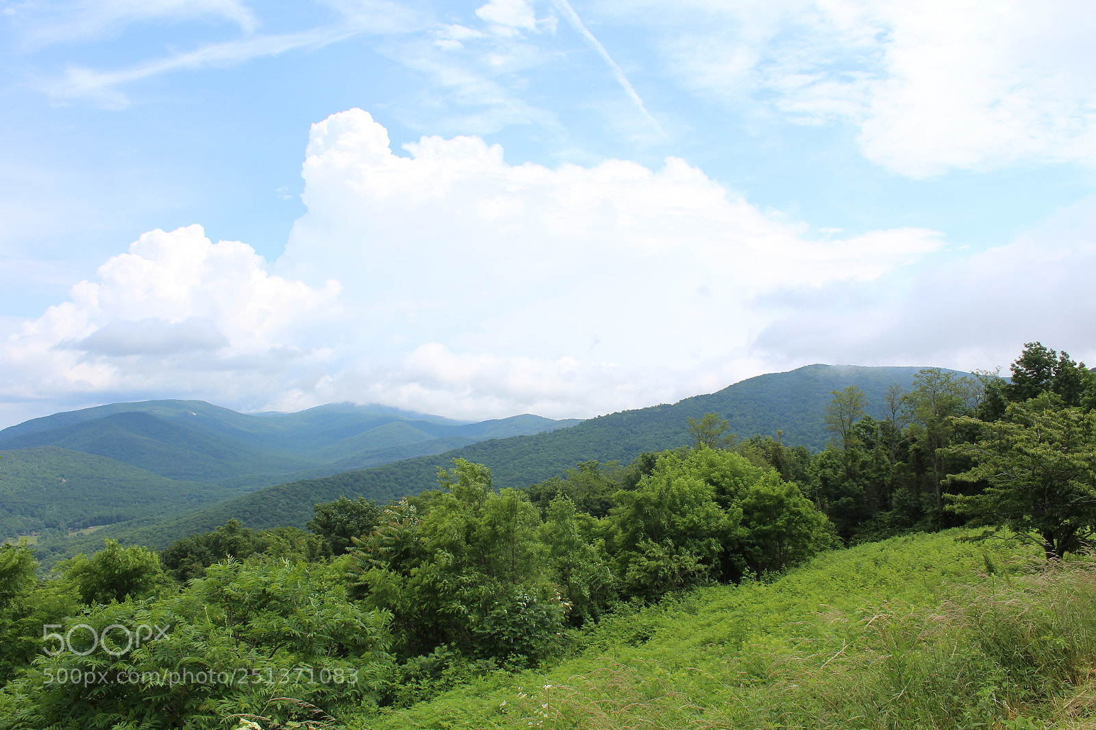 Canon EOS 1200D (EOS Rebel T5 / EOS Kiss X70 / EOS Hi) sample photo. Smokey mountains photography